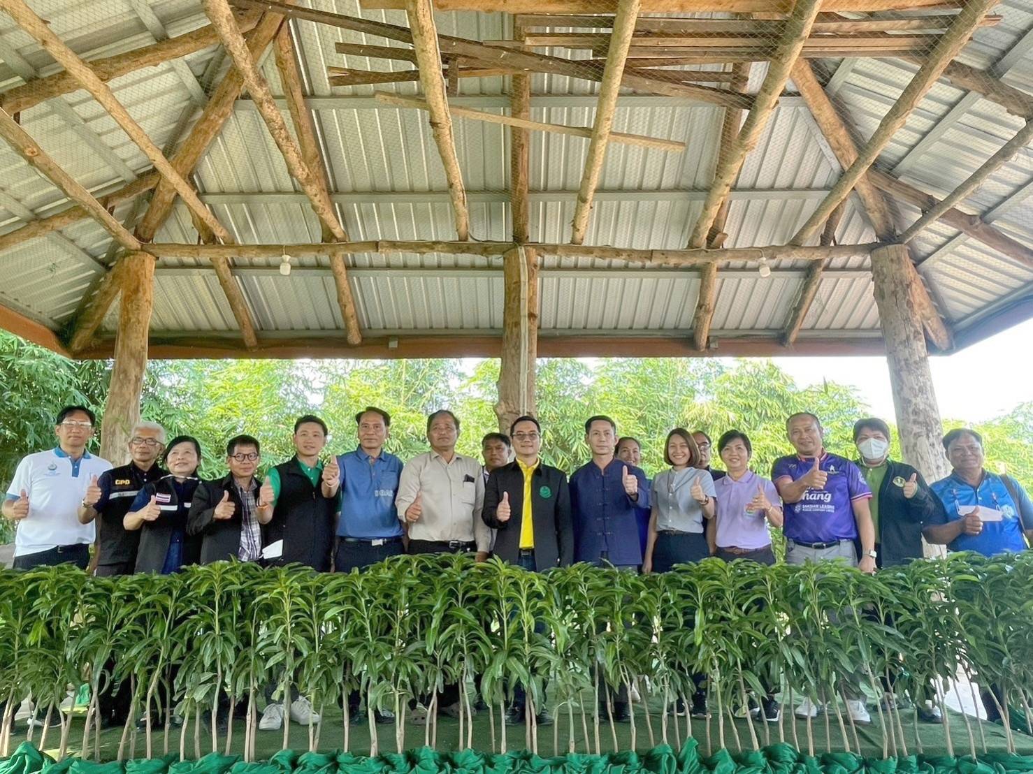 ส.ป.ก.อุตรดิตถ์ ร่วมให้การต้อนรับผู้ช่วยรัฐมนตรีประจำกระทรวงเกษตรและสหกรณ์ (นายนราพัฒน์ แก้วทอง) ลงพื้นที่จังหวัดอุตรดิตถ์