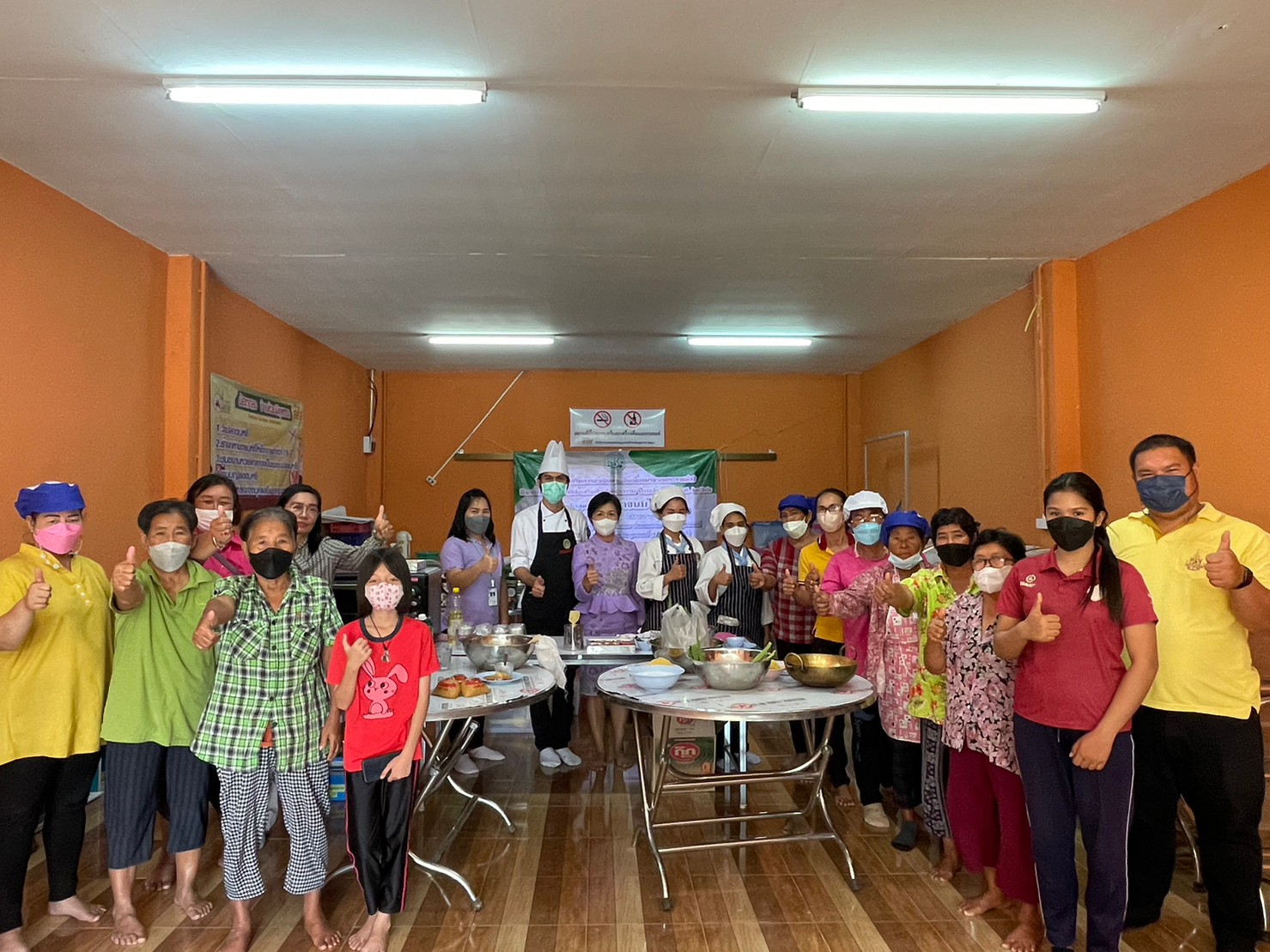 ส.ป.ก.อุตรดิตถ์ ดำเนินการจัดฝึกอบรมโครงการส่งเสริมการดำเนินงานอันเนื่องมาจากพระราชดำริ กิจกรรมพัฒนาและส่งเสริมศิลปหัตกรรม ปีงบประมาณ พ.ศ.2566 หลักสูตร “การทำขนมไทย” ระหว่างวันที่ 13-15 ธันวาคม 2565 