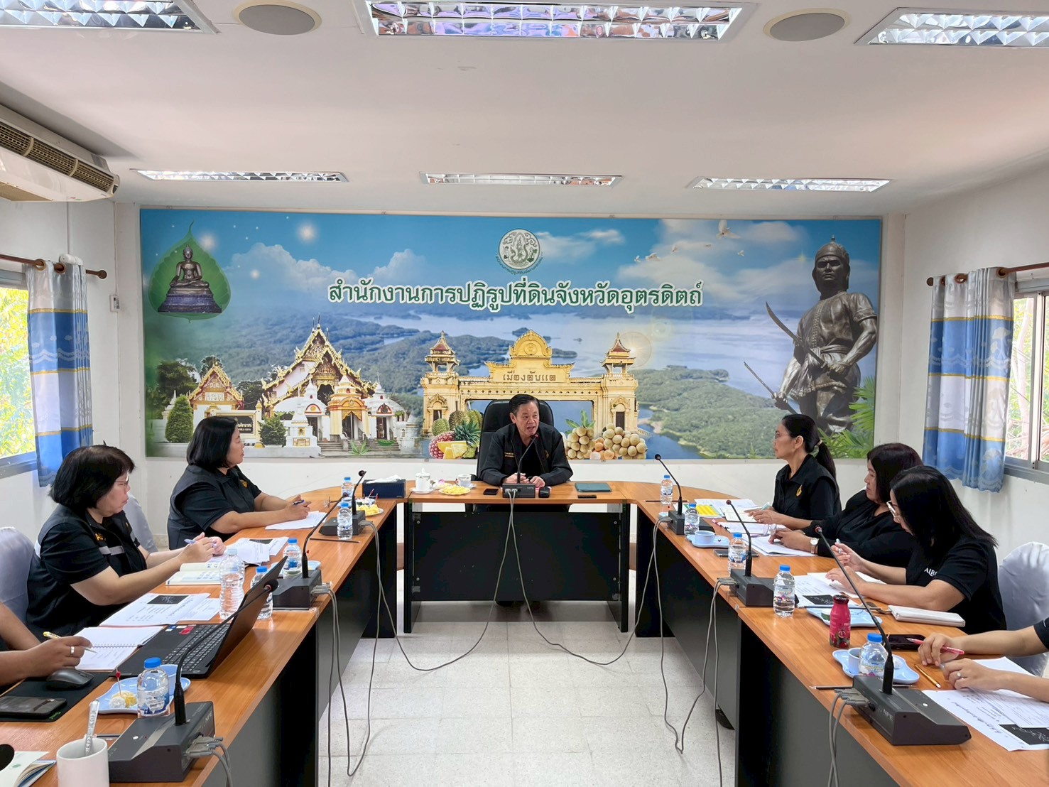 title - ผู้ตรวจราชการ ส.ป.ก. ประชุมติดตามผลการดำเนินงานตามแผนการตรวจราชการของ ส.ป.ก. ประจำปีงบประมาณ พ.ศ. ๒๕๖๙ รอบที่ ๑ จังหวัดอุตรดิตถ์