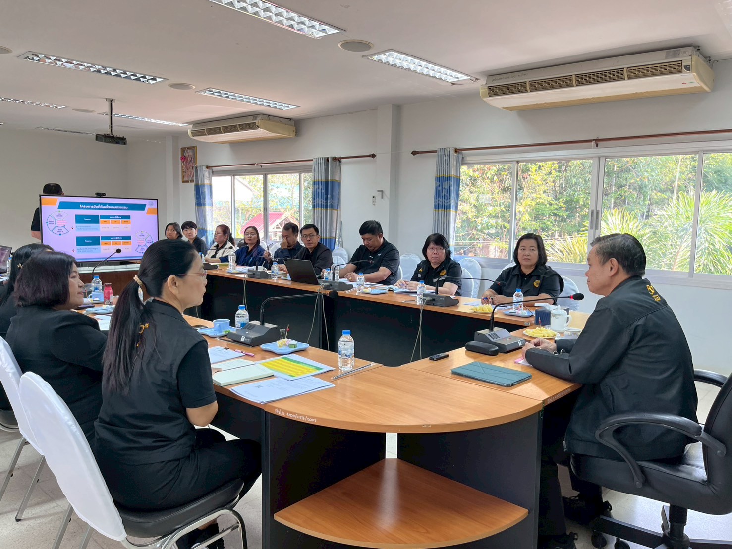 title - ผู้ตรวจราชการ ส.ป.ก. ประชุมติดตามผลการดำเนินงานตามแผนการตรวจราชการของ ส.ป.ก. ประจำปีงบประมาณ พ.ศ. ๒๕๖๙ รอบที่ ๑ จังหวัดอุตรดิตถ์