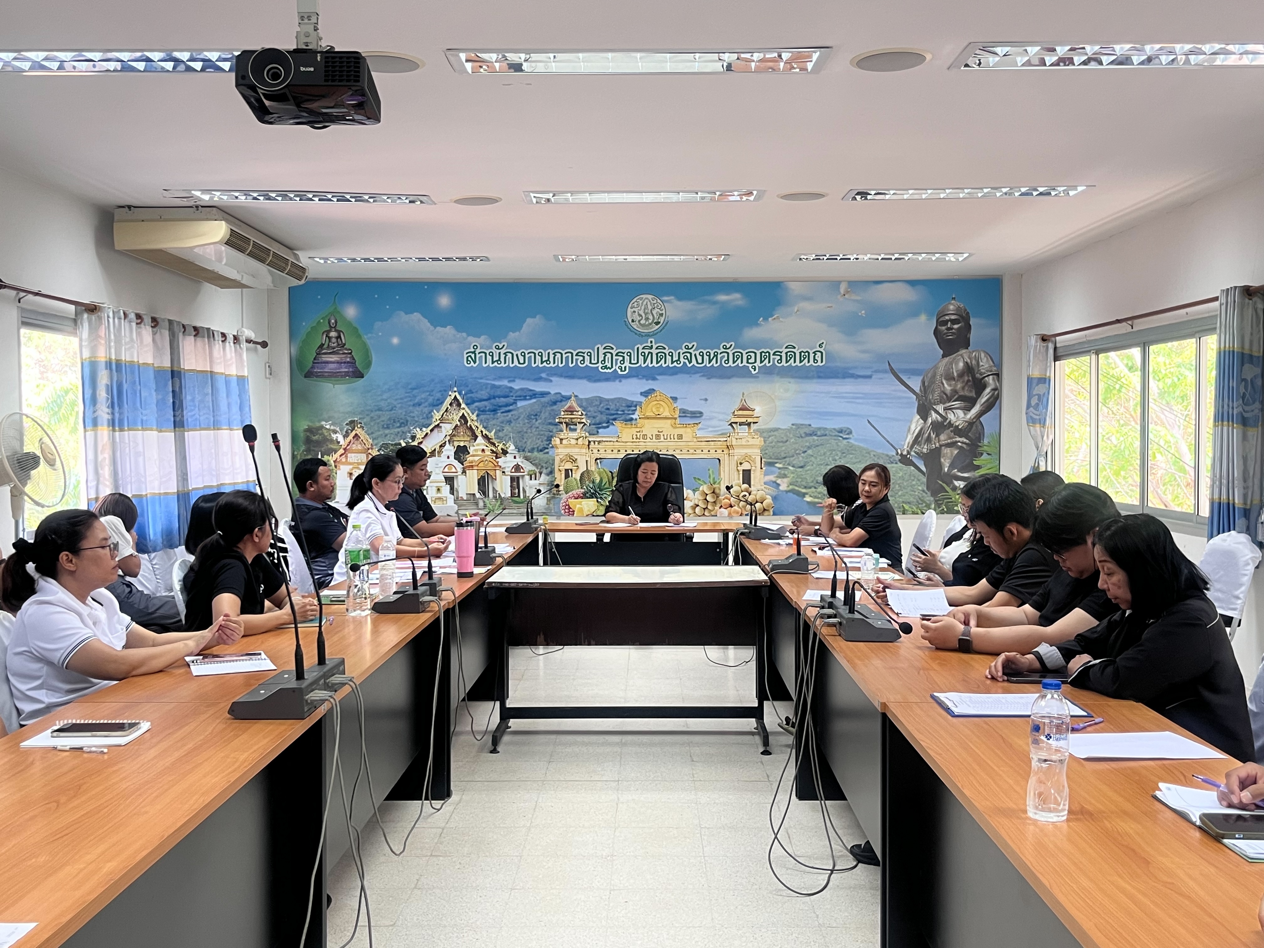 title - ส.ป.ก.อุตรดิตถ์ จัดประชุมข้าราชการและเจ้าหน้าที่ ประจำเดือนมีนาคม ๒๕๖๙ และมอบเกียรติบัตรยกย่องเชิดชูเกียรติบุคลากรที่มีคุณธรรม