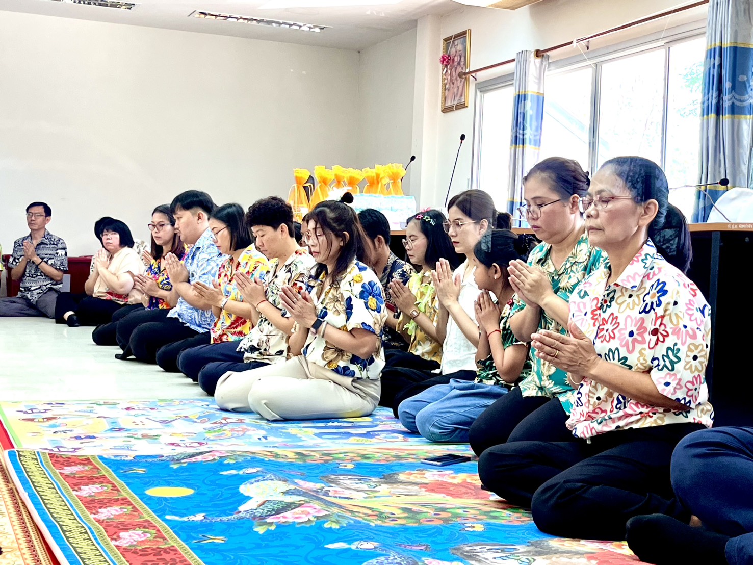 title - ส.ป.ก.อุตรดิตถ์ จัดพิธีทำบุญสำนักงาน สรงน้ำพระพุทธรูป และรดน้ำขอพรผู้อาวุโสของสำนักงาน และร่วมพิธีสรงน้ำพระ ณ จวนผู้ว่าราชการจังหวัดอุตรดิตถ์ เนื่องในเทศกาลสงกรานต์ ปี ๒๕๖๙