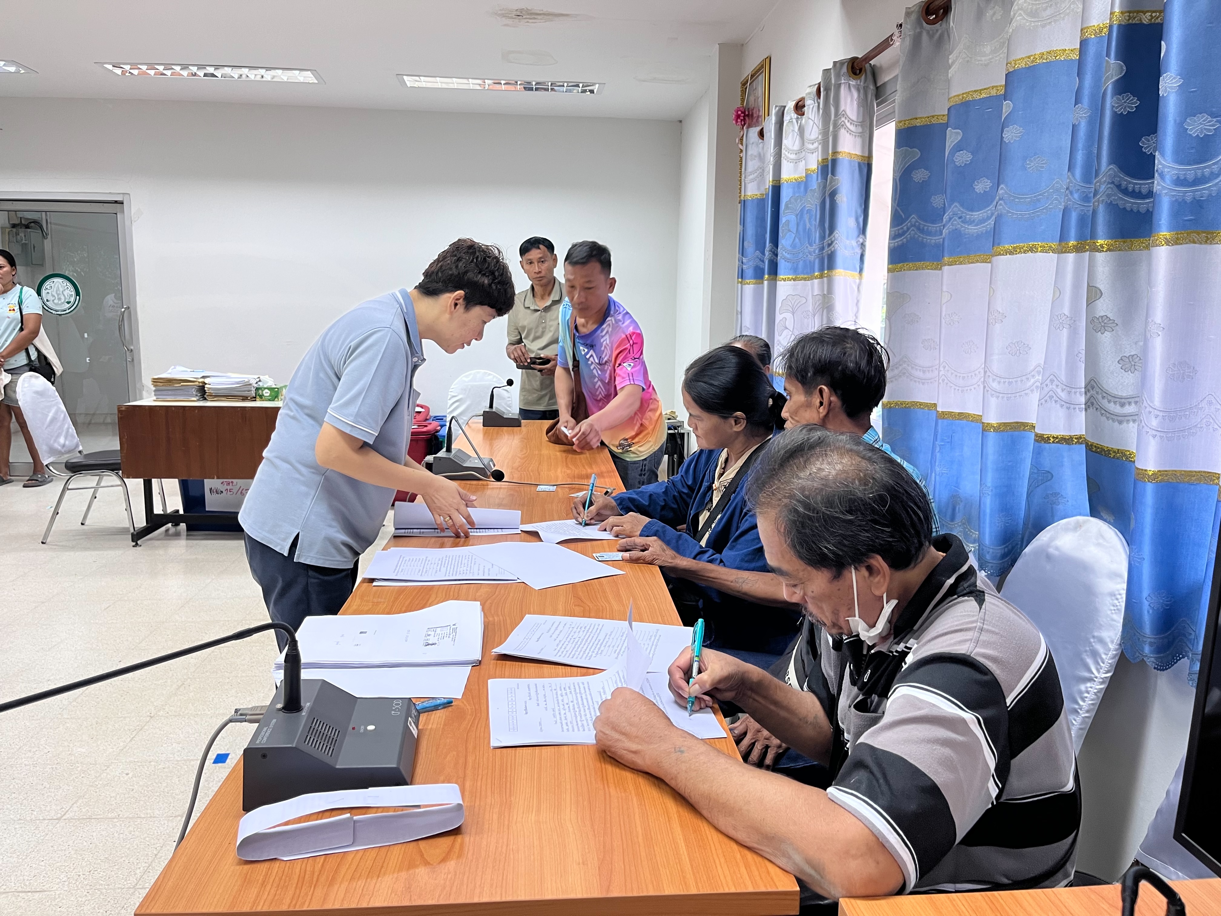 title - ส.ป.ก.อุตรดิตถ์ สนับสนุนสินเชื่อเงินกองทุนการปฏิรูปที่ดินเพื่อเกษตรกรรม ให้กับเกษตรกรในเขตปฏิรูปที่ดิน ครั้งที่ ๖/๒๕๖๙