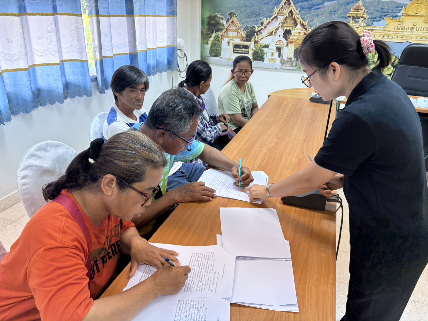 title - ส.ป.ก.อุตรดิตถ์ สนับสนุนสินเชื่อเงินกองทุนการปฏิรูปที่ดินเพื่อเกษตรกรรม ให้กับเกษตรกรในเขตปฏิรูปที่ดิน ครั้งที่ ๔/๒๕๖๙