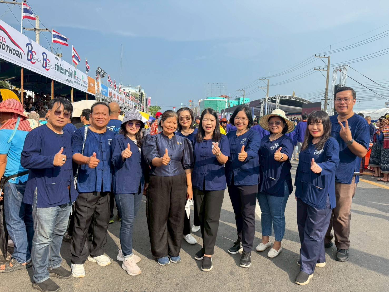 ส.ป.ก.ยโสธร ร่วมเดินขบวนแห่ภาคีเครือข่าย “กรมยโสธร”ในงานประเพณีบุญบั้งไฟจังหวัดยโสธร ประจำปี พ.ศ. 2569