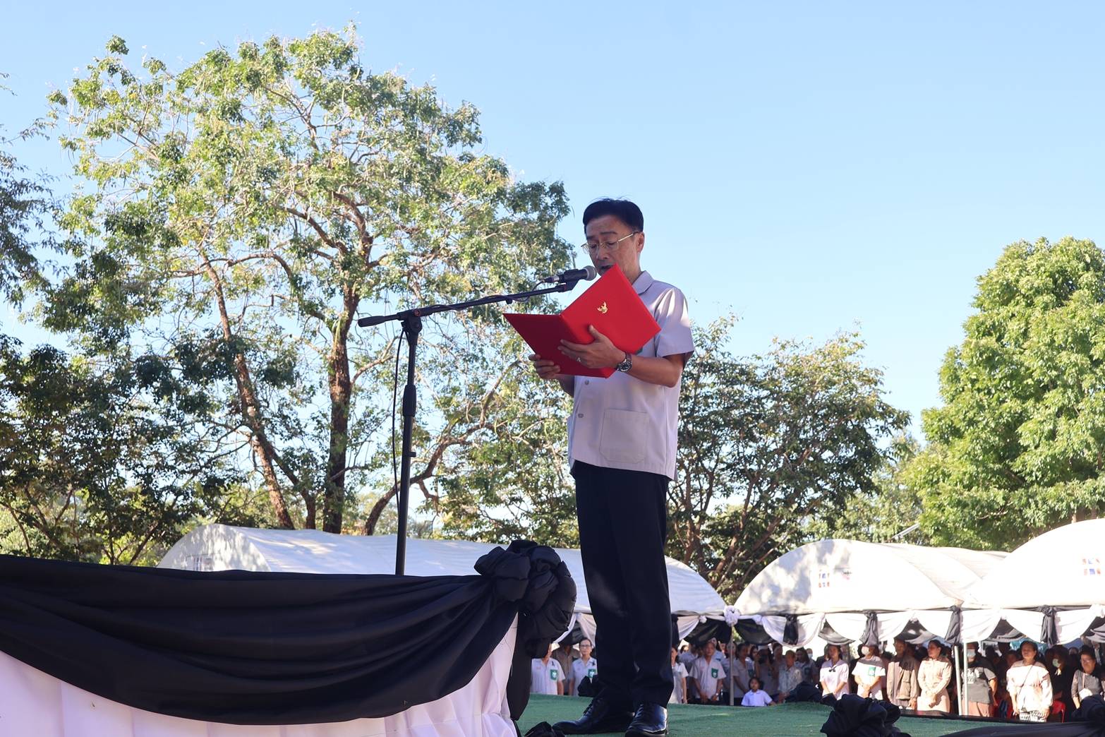 ส.ป.ก.ยโสธร ออกหน่วยแพทย์เคลื่อนที่ พอ.สว.  ร่วมกับโครงการจังหวัดเคลื่อนที่ “เพิ่มรอยยิ้ม เติมความสุข ให้คนยโสธร” ณ โรงเรียนบ้านดงเจริญ หมู่ที่ 5 ตำบลดงเจริญ อำเภอคำเขื่อนแก้ว จังหวัดยโสธร