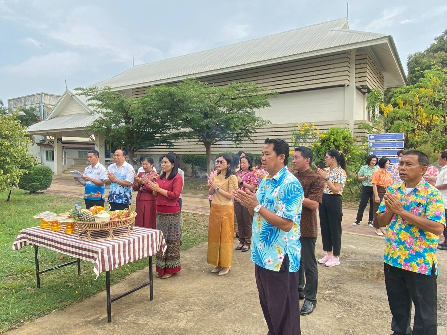 ส.ป.ก.ยโสธร ทำบุญสำนักงาน ในโอกาสวันขึ้นปีใหม่ไทย 2568