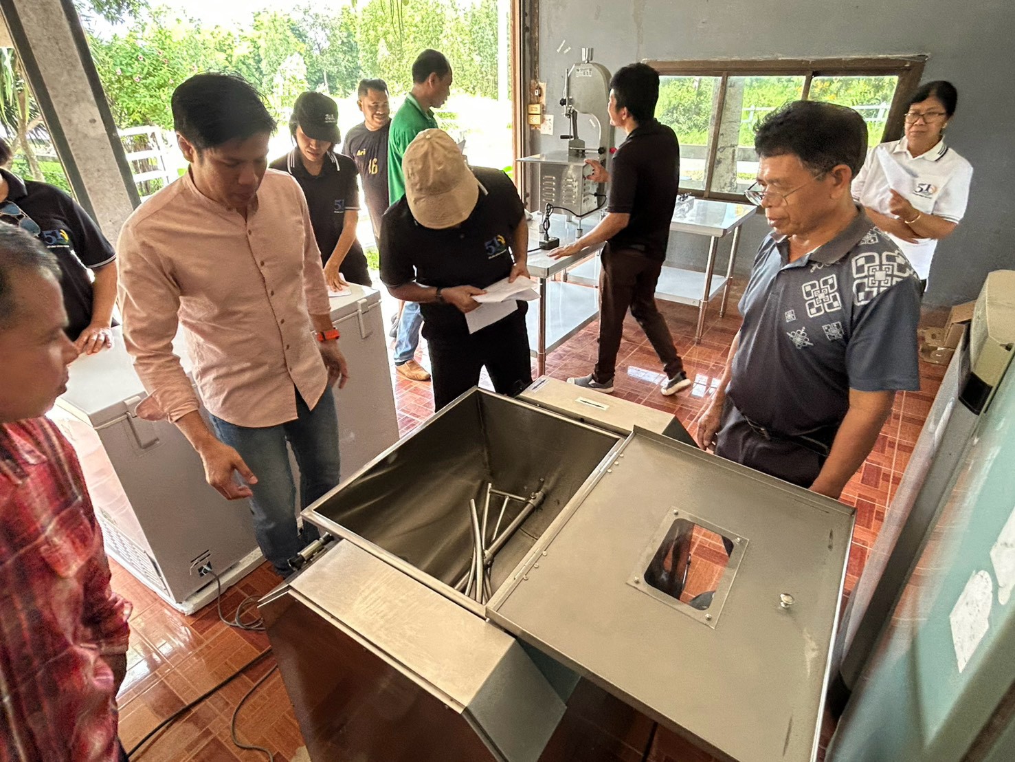 title - ส.ป.ก.ยโสธร ส่งมอบครุภัณฑ์ จำนวน 7 รายการ สนับสนุนกลุ่มวิสาหกิจชุมชนกลุ่มเกษตรกรเลี้ยงโคขุนหนองแหน