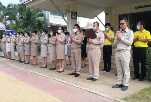 ส.ป.ก.ยโสธร ดำเนินกิจกรรมโครงการเทิดทูนสถาบันหลักสำคัญของชาติ ด้วยการร่วมกันร้องเพลงชาติ สวดมนต์ไหว้พระ ร้องเพลงสรรเสริญพระบารมีกล่าวอุดมการณ์รักชาติด้วยการร่วมกันร้องเพลงชาติ สวดมนต์ไหว้พระ ร้องเพลงสรรเสริญพระบารมีกล่าวอุดมการณ์รักชาติ
