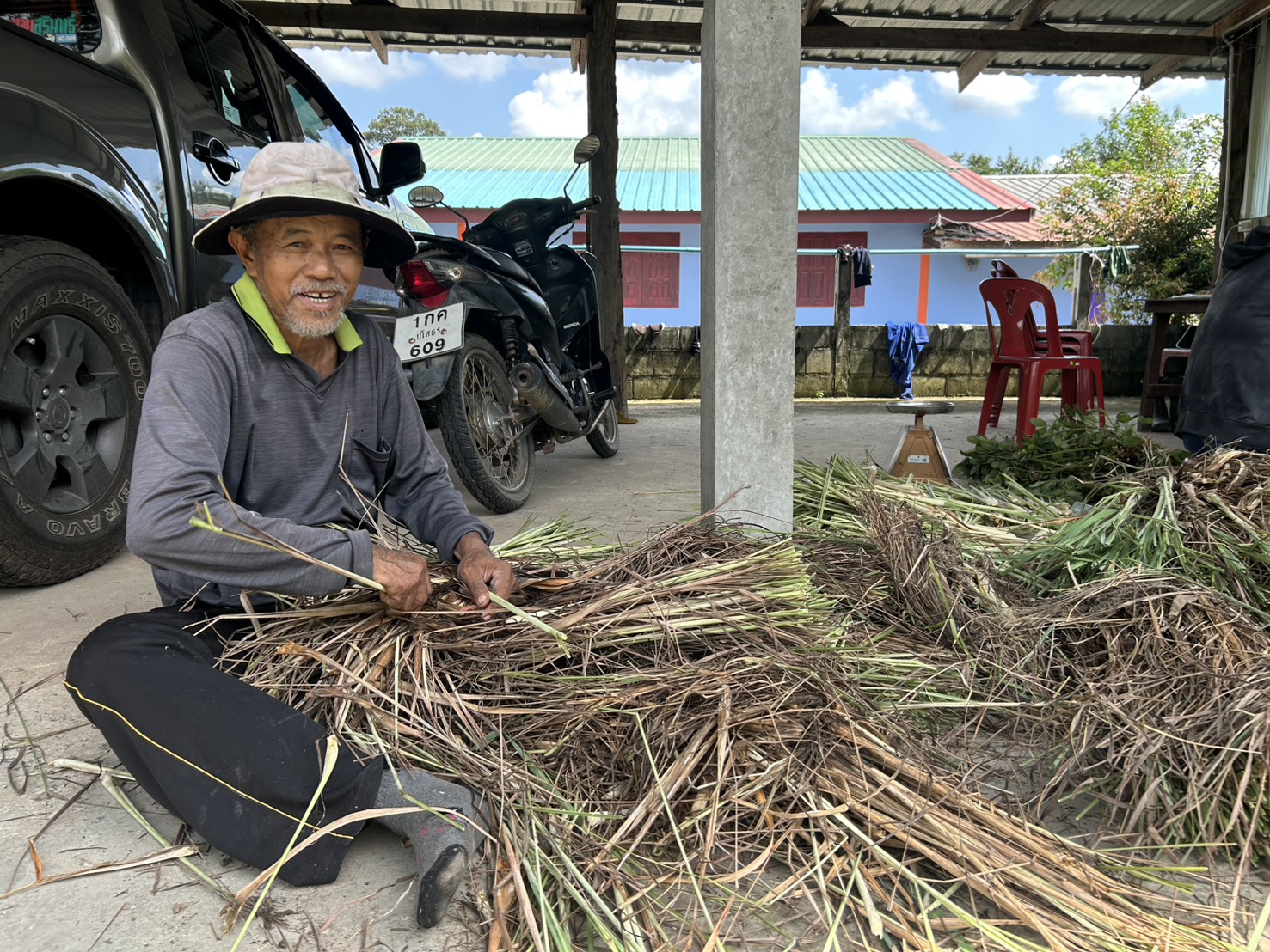 title -  ส.ป.ก.ยโสธร  ติดตามการดำเนินกิจกรรมโครงการระบบส่งเสริมเกษตรแบบแปลงใหญ่ในเขตปฏิรูปที่ดินตำบลคำน้ำสร้าง  อำเภอกุดชุม จังหวัดยโสธร